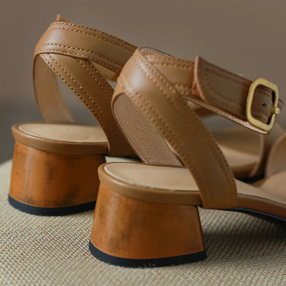 Block Heel Leather sandal Buckle Sandals in Beige/Brown