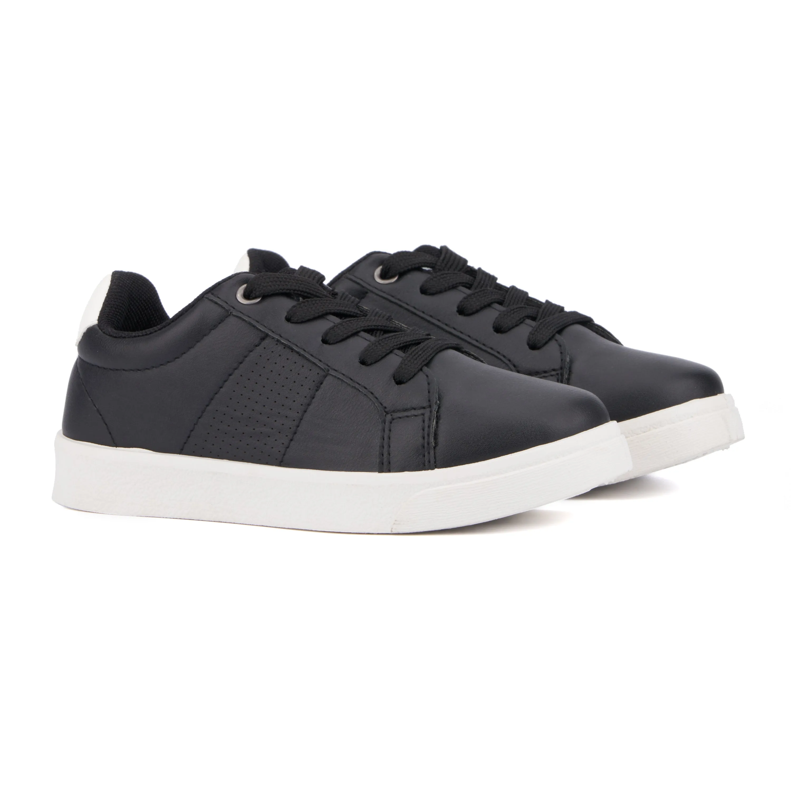 Boy's Conan Low Top Sneakers