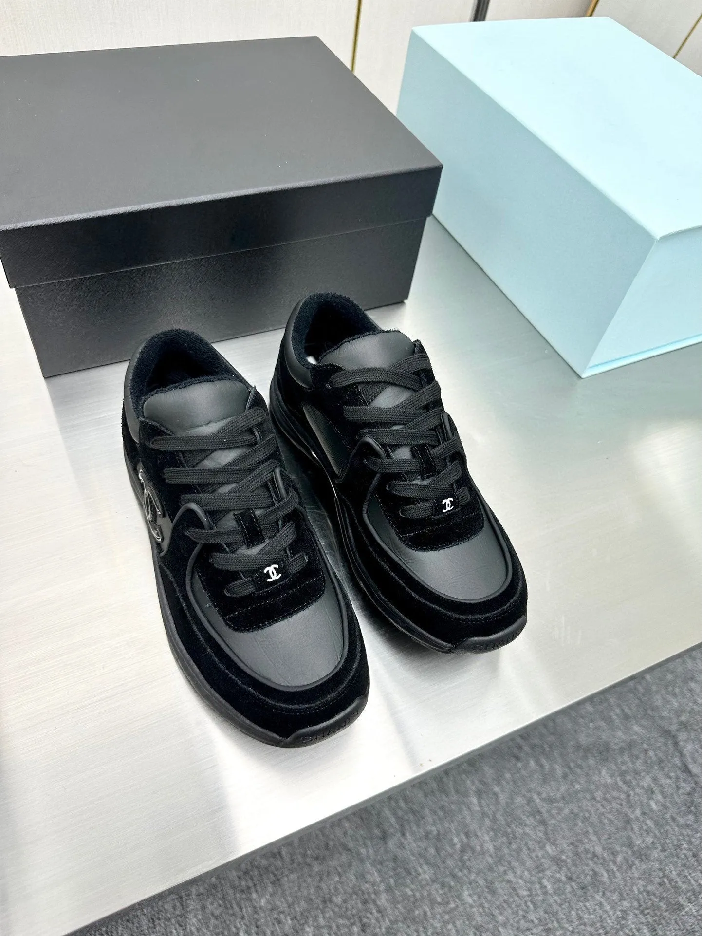 CC LOW TOP TRAINER BLACK GREY SNEAKERS