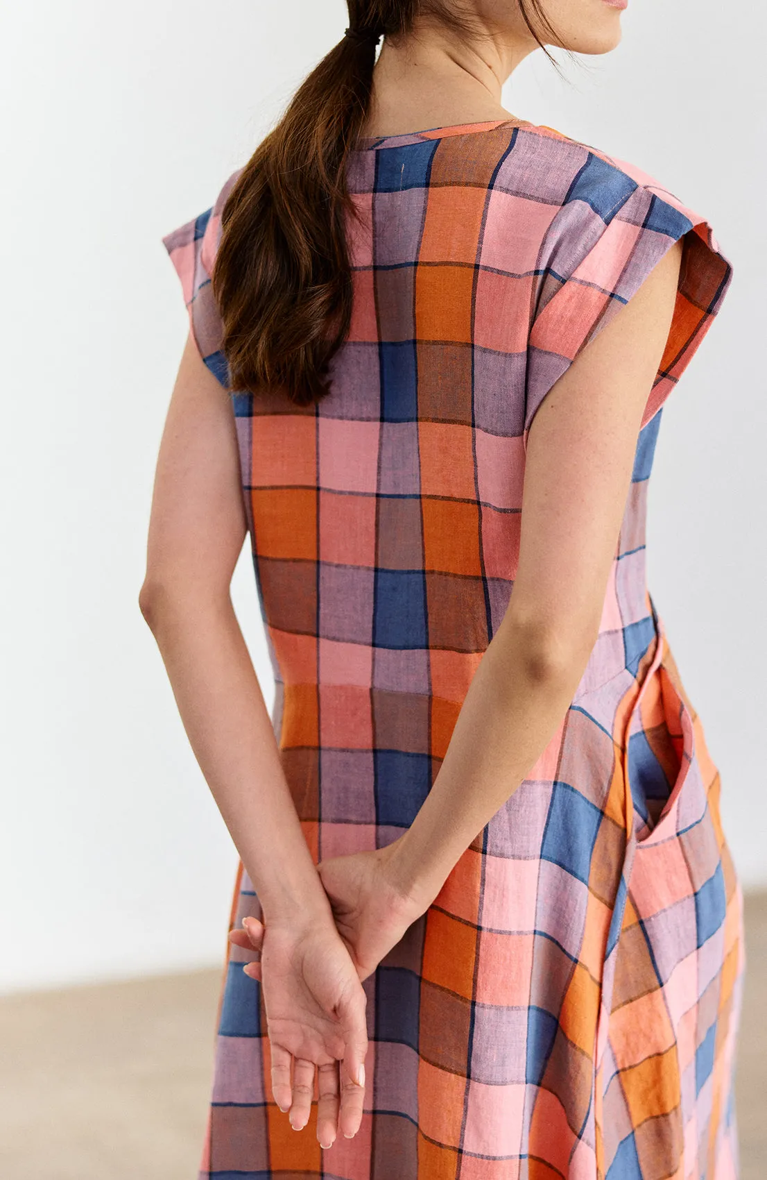 Checked V-Neck Relaxed Linen Dress