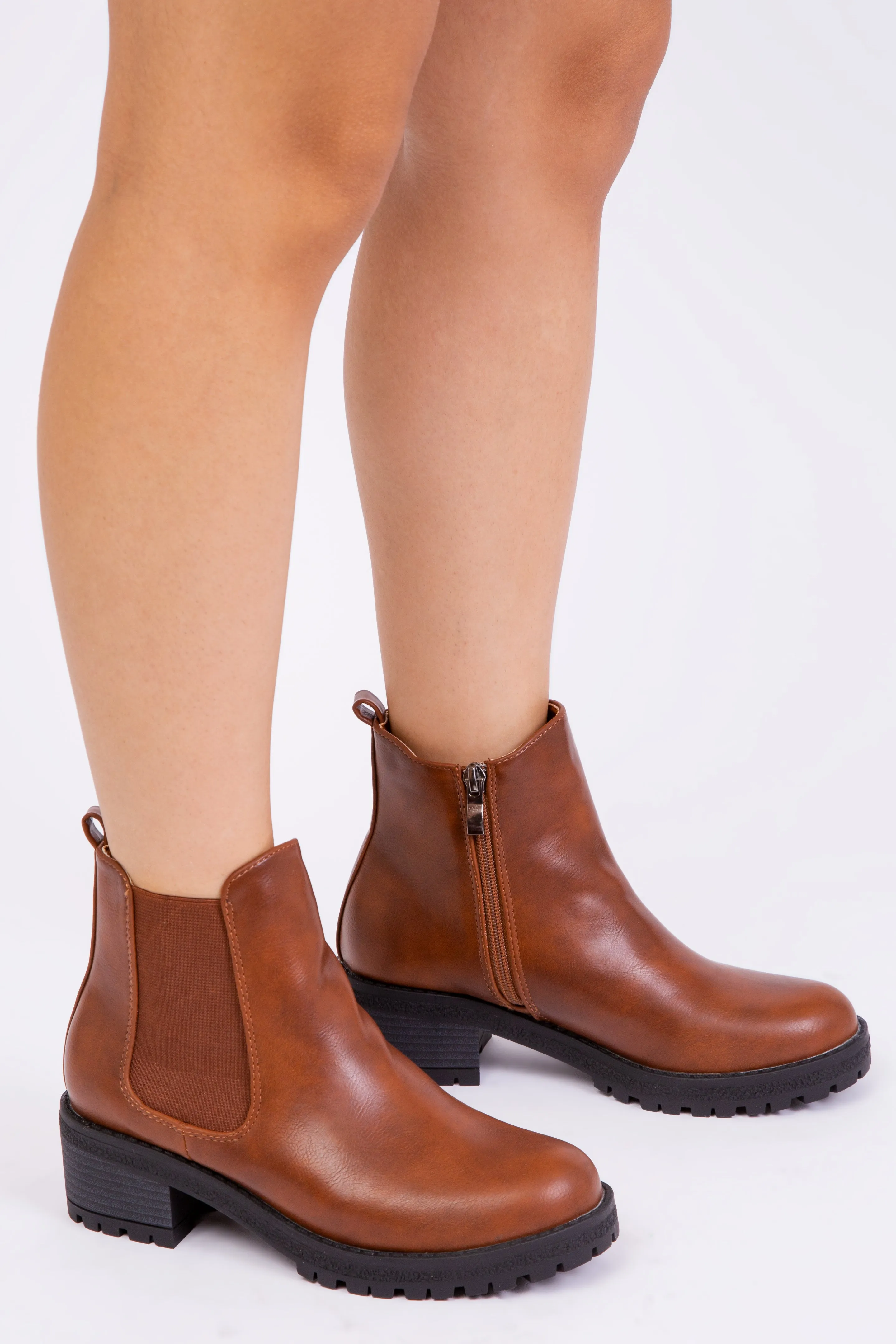 DINAH PULL ON CHELSEA BOOTS IN TAN FAUX LEATHER