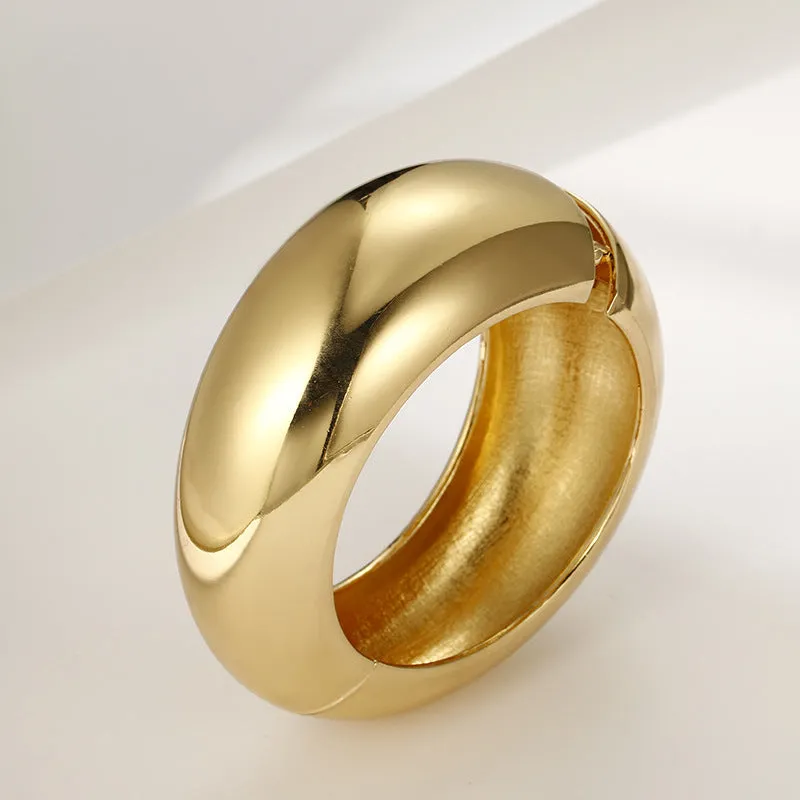 Extravagant Gold-Tone Asymmetric Bracelet with European Flair