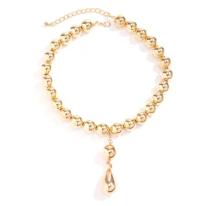 Extravagant Pearl Necklace with Metal Drop Pendant