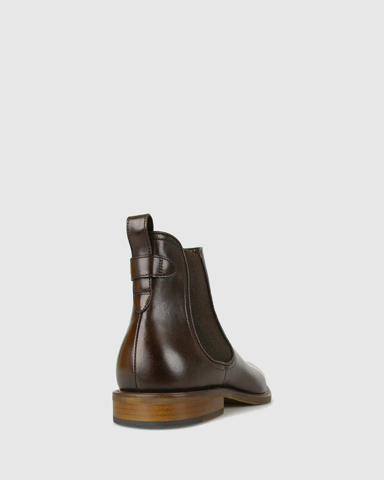 JEFFERY Leather Chelsea Boots