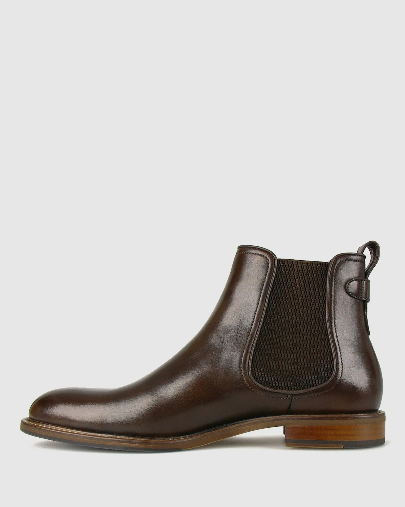 JEFFERY Leather Chelsea Boots