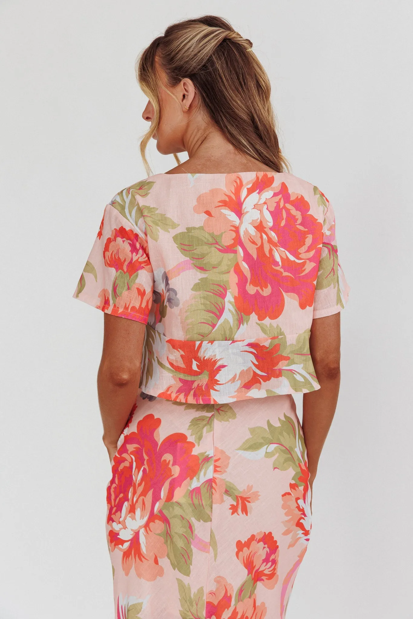 La Vie Tied Bust Crop Top Floral Peach