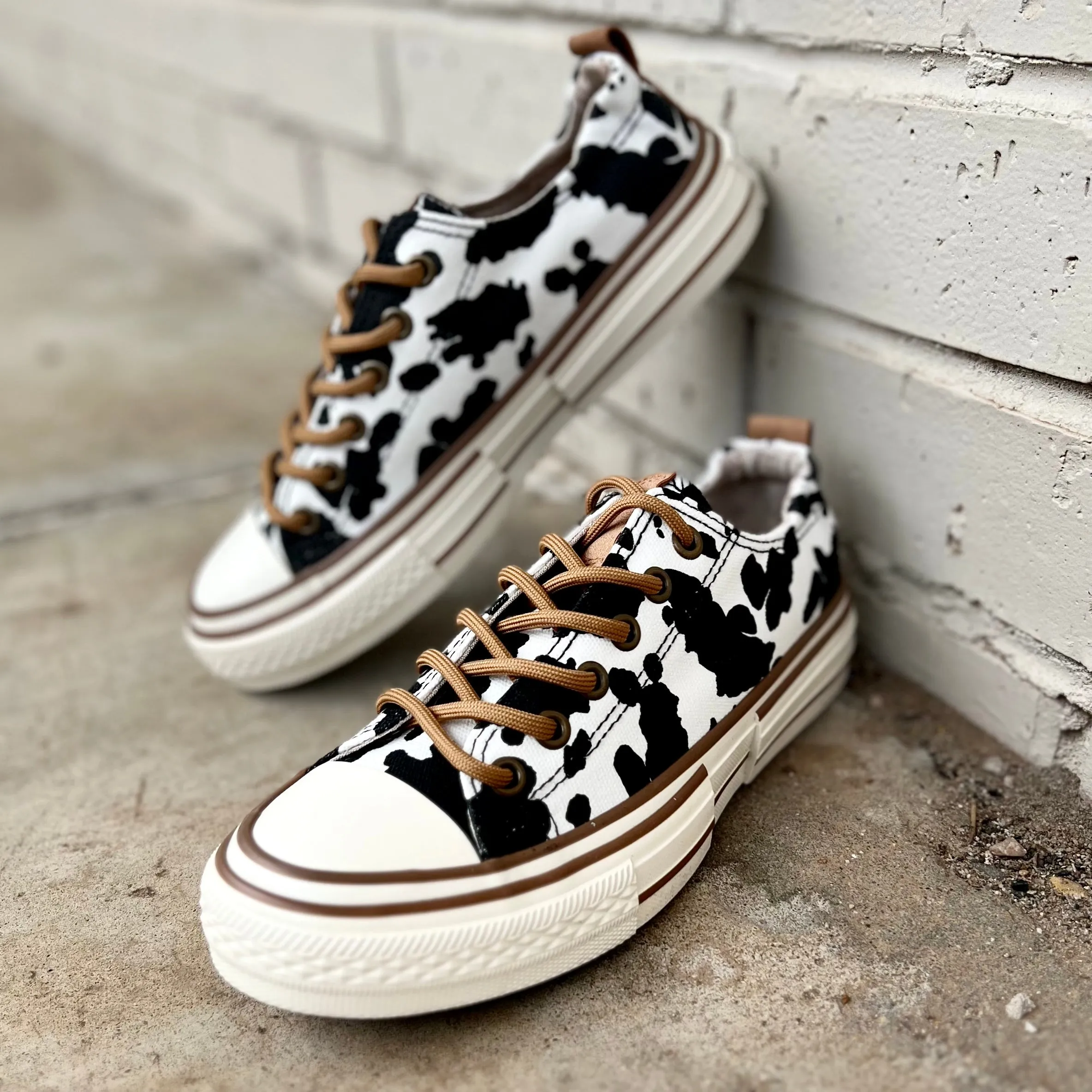 Mooing Driana B&W Sneakers