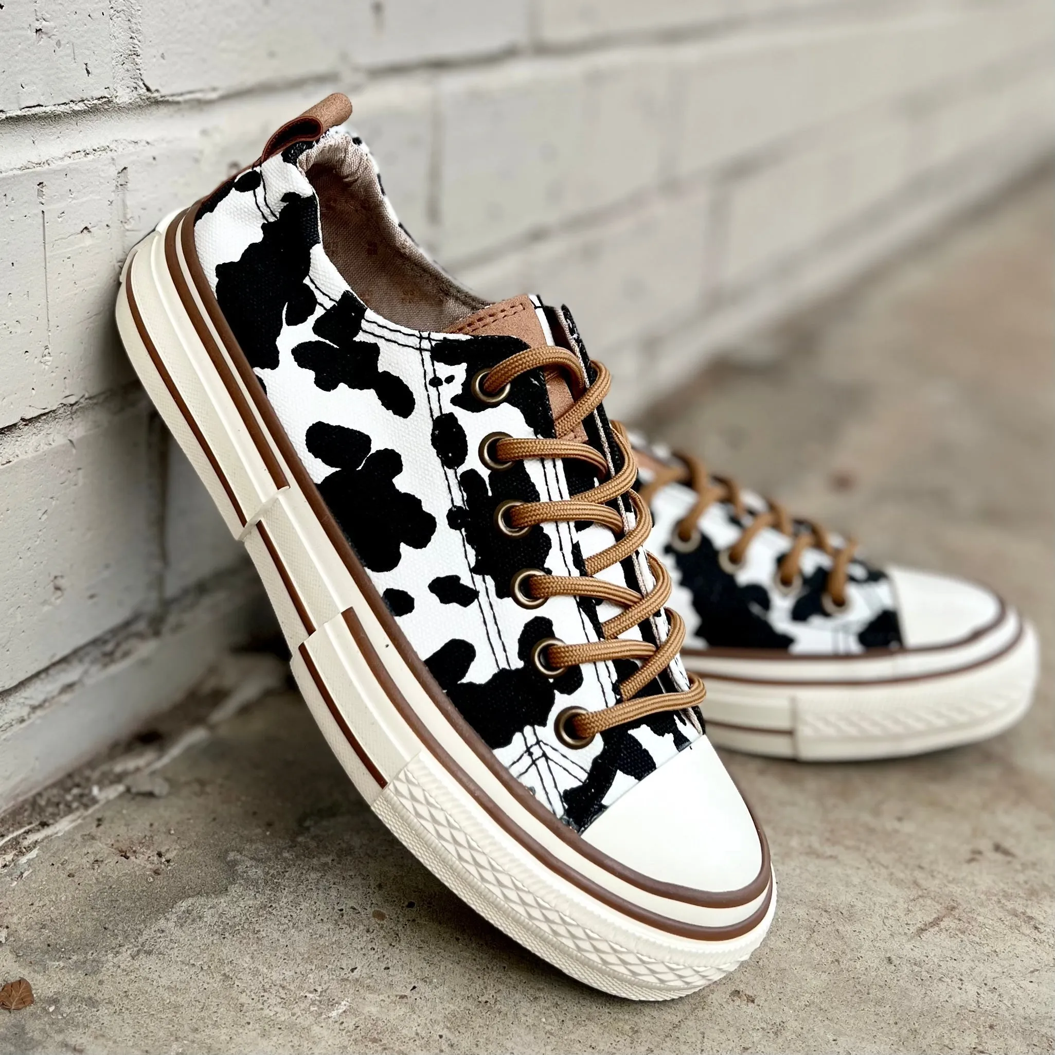 Mooing Driana B&W Sneakers