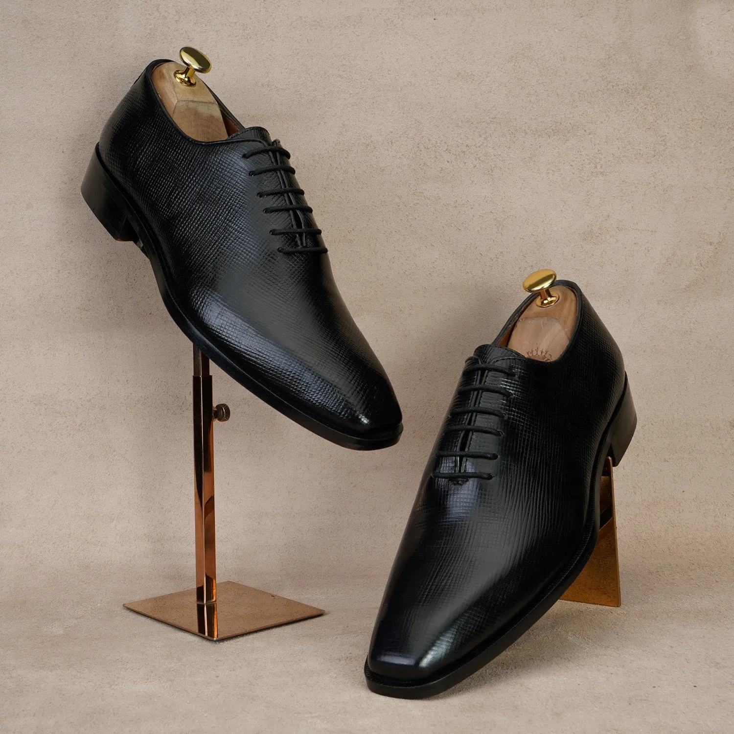 Oxford Lace-Up Formal Shoes in Black Saffiano Leather