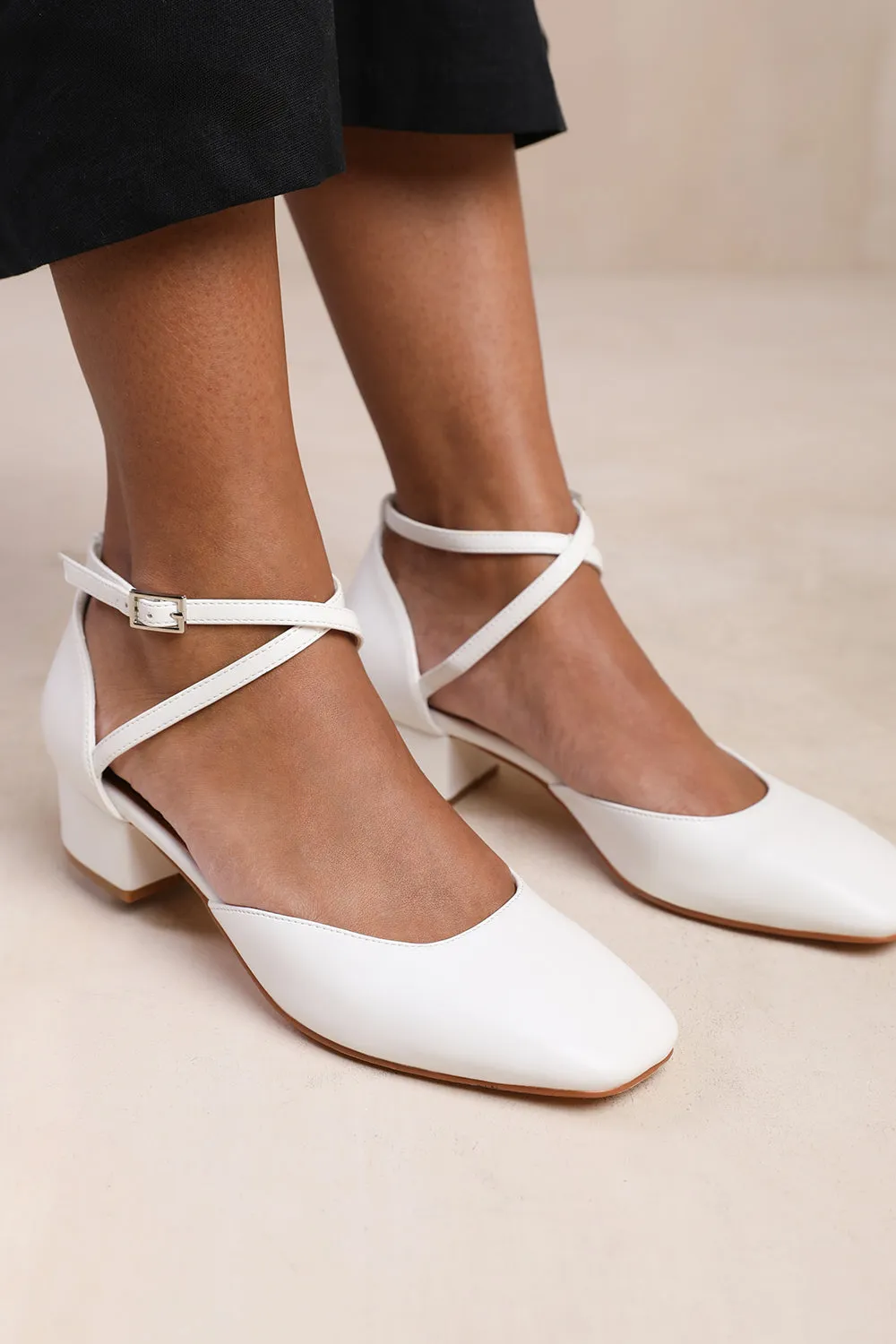 PERU WIDE FIT CROSS OVER ANKLE STRAP LOW BLOCK HEEL IN WHITE FAUX LEATHER