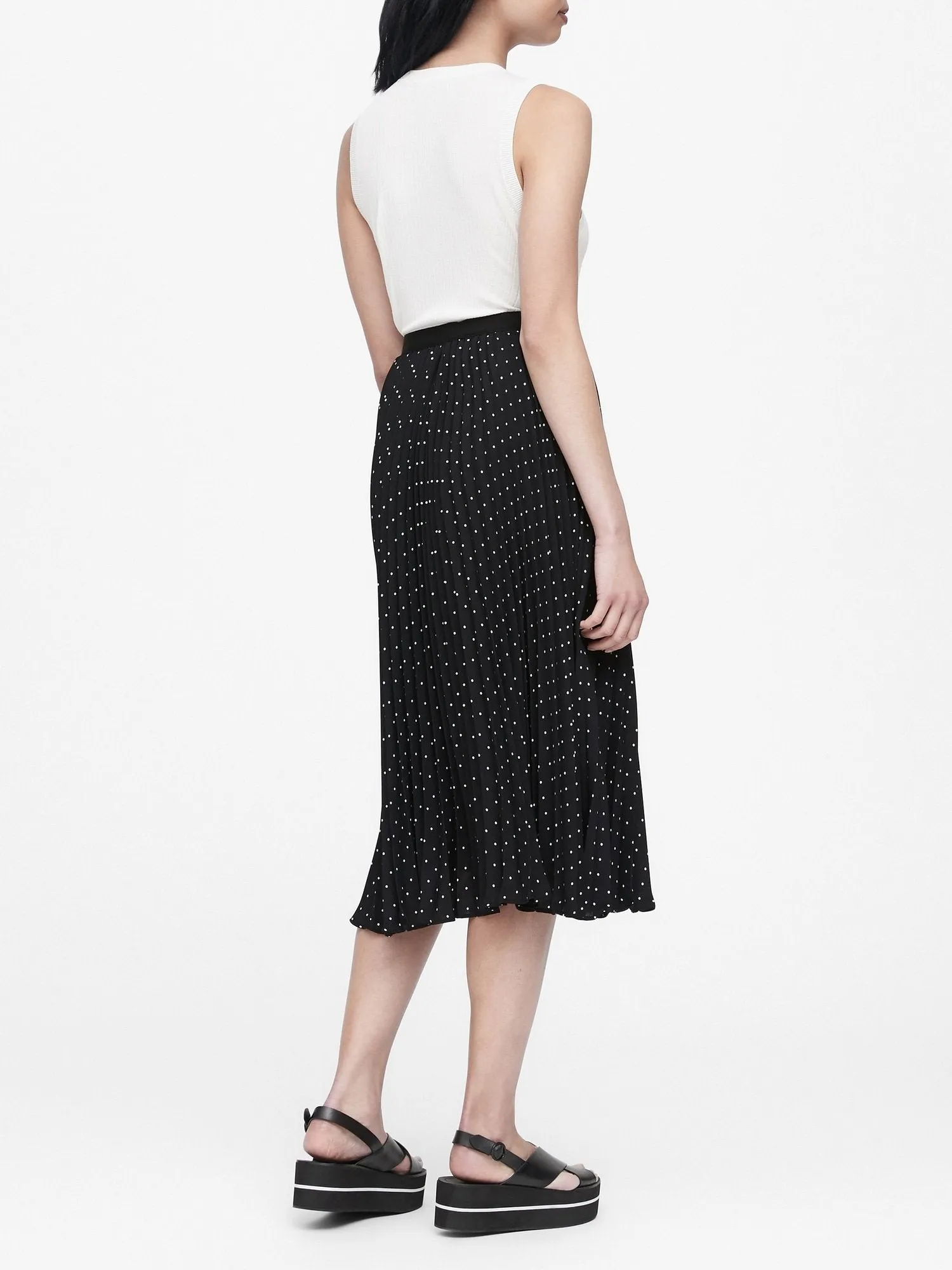 Polka Dot Pleated Midi Skirt In Black Dot