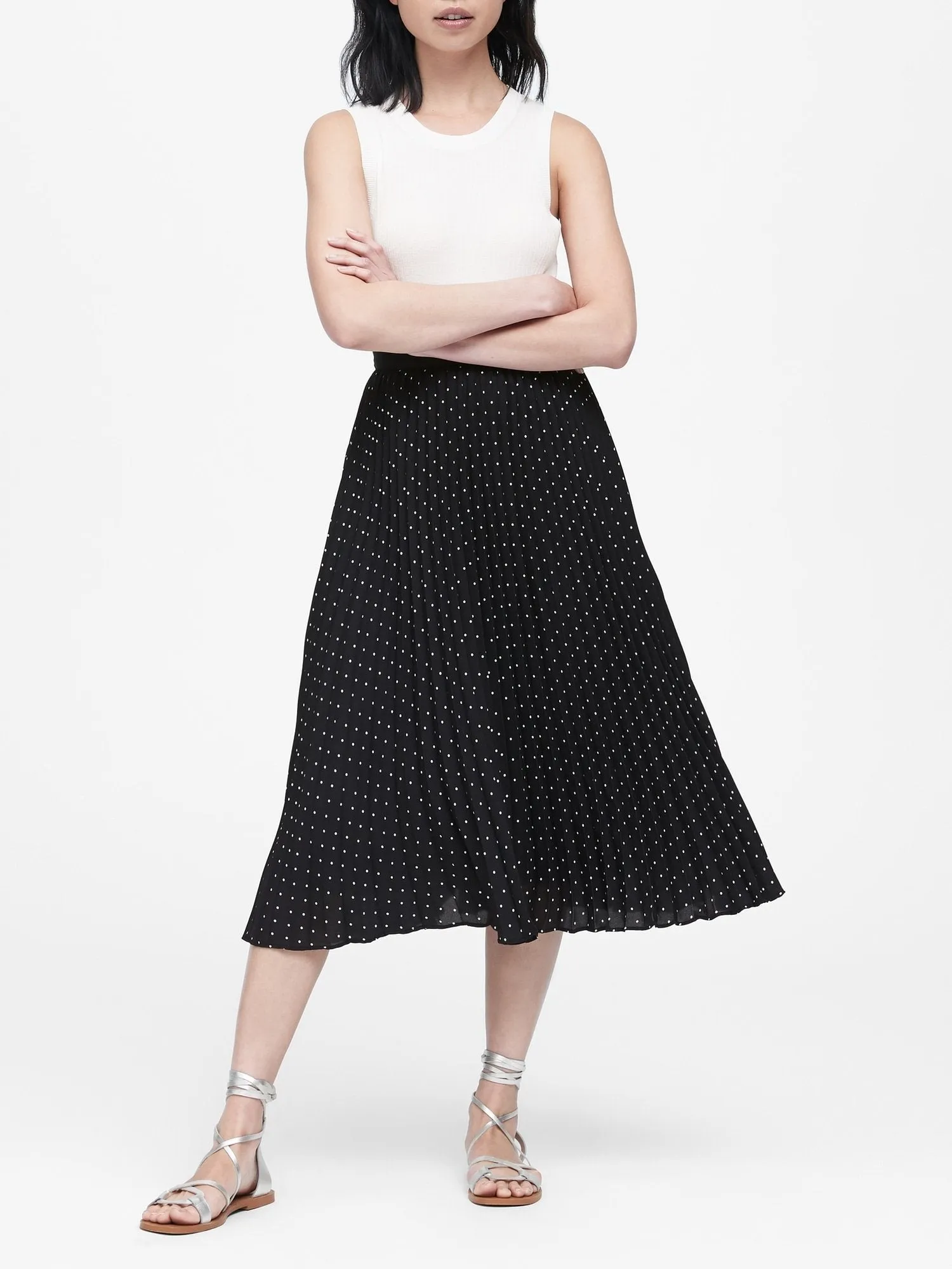 Polka Dot Pleated Midi Skirt In Black Dot