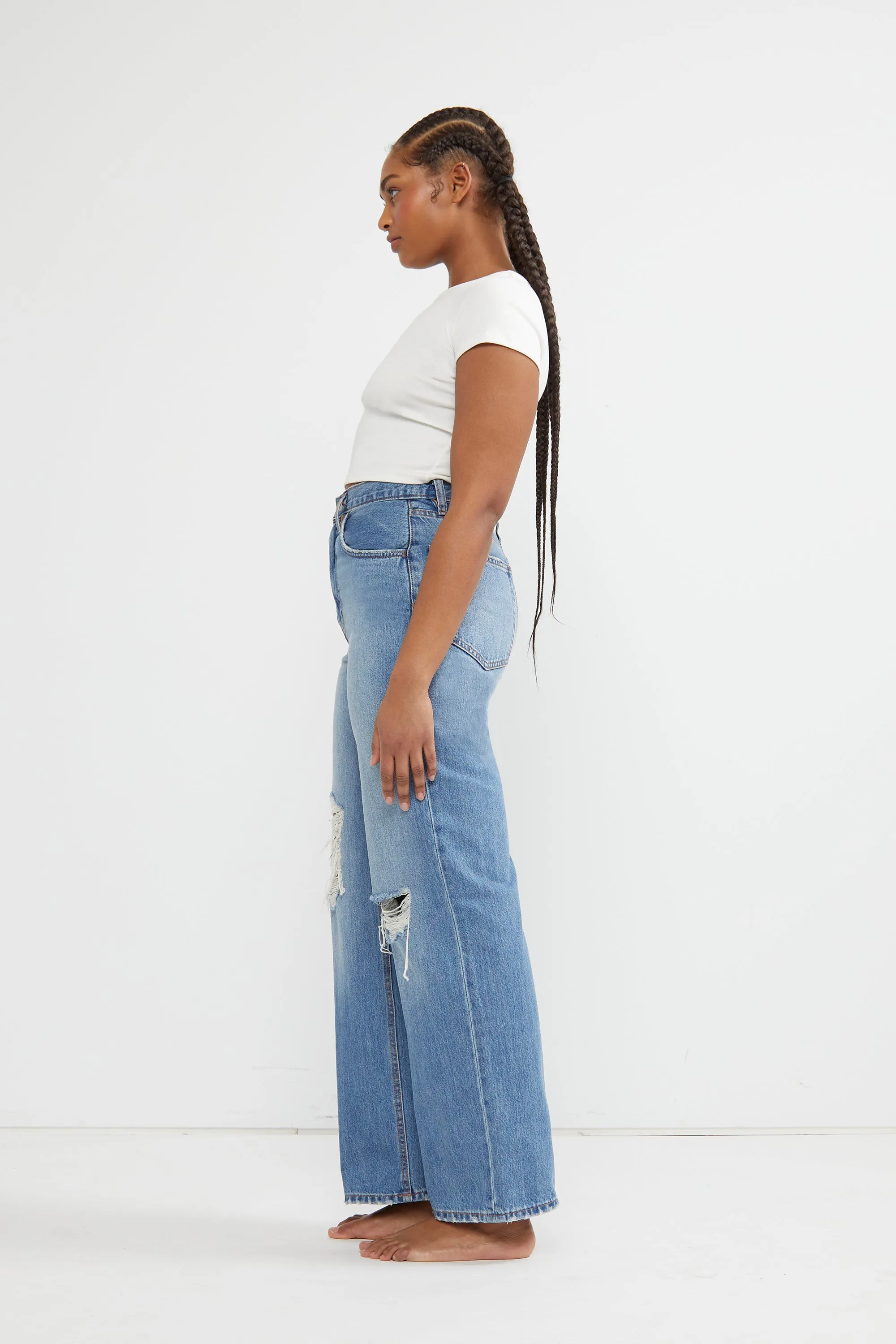 RELAXED STRAIGHT LEG JEAN