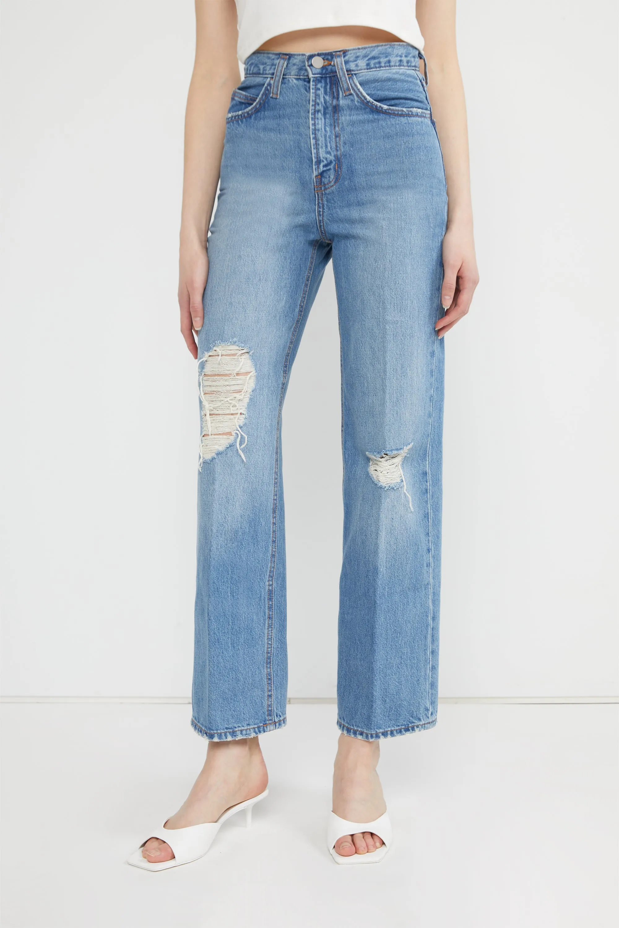 RELAXED STRAIGHT LEG JEAN