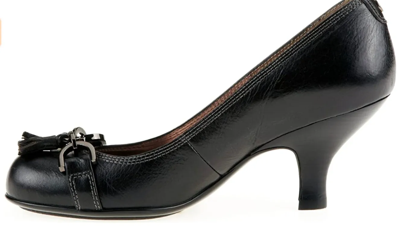 SOFFT Women's •Vanessa• Tasseled Kitten Hell Pump 8.5M Black Leather