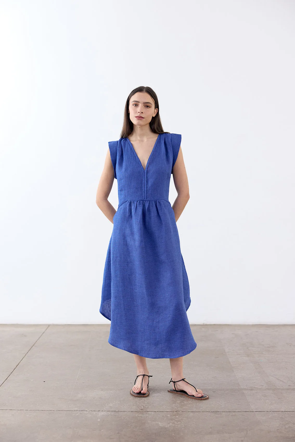 V-Neck Relaxed Linen Dress - Cobalto