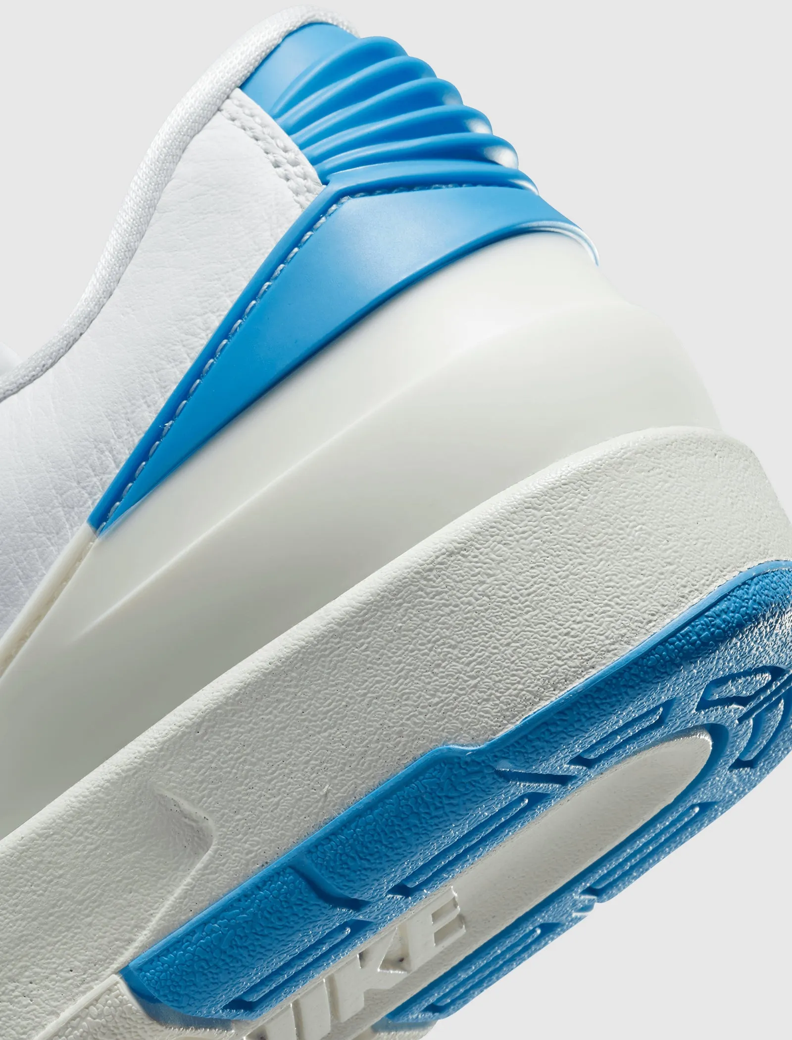 WOMEN'S AIR JORDAN 2 RETRO LOW "UNC TO CHICAGO"