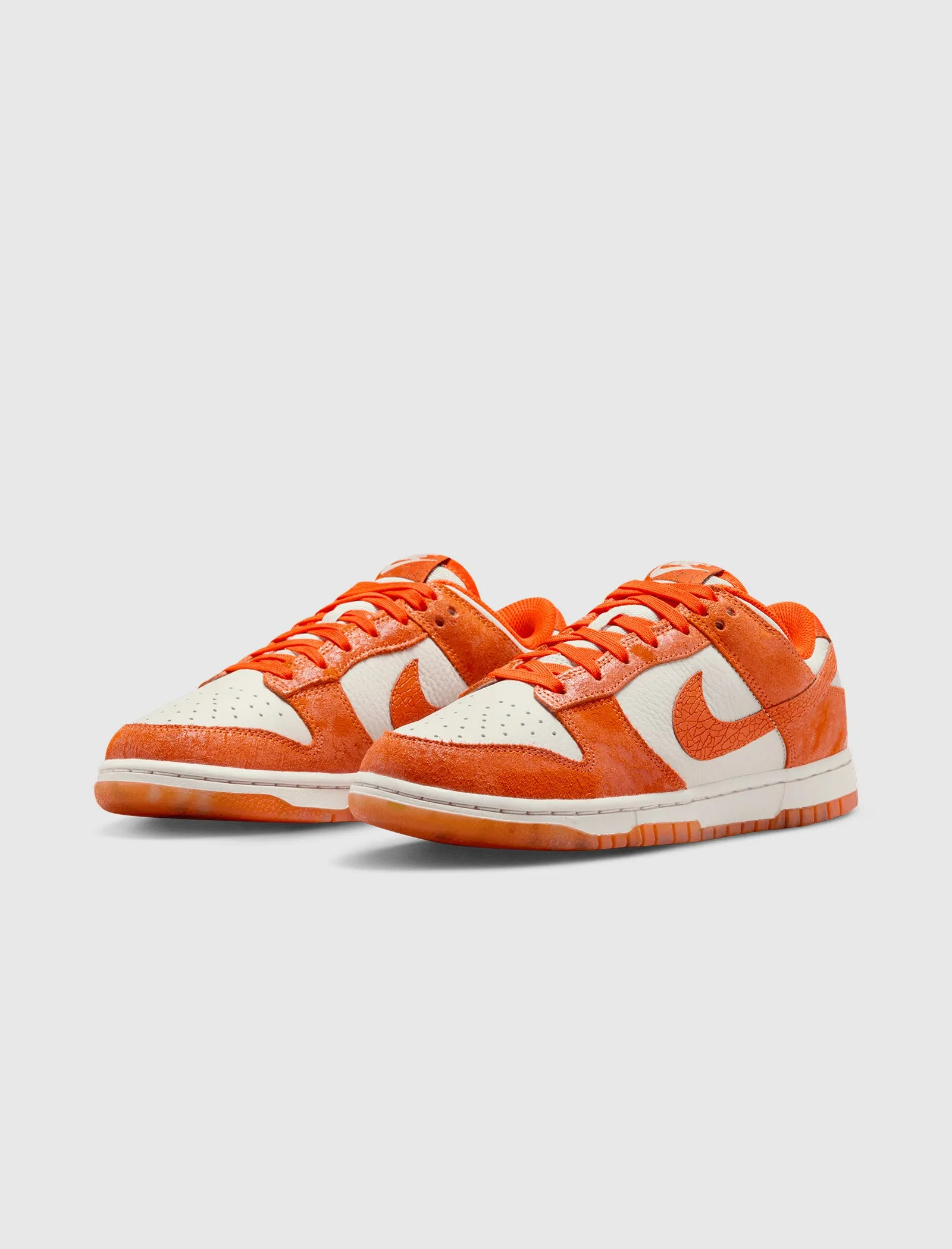 WOMEN'S DUNK LOW "CRACKED ORANGE"